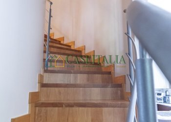 Scala zona notte - Villa a Schiera Via Costa 7, Alpignano - foto 15
