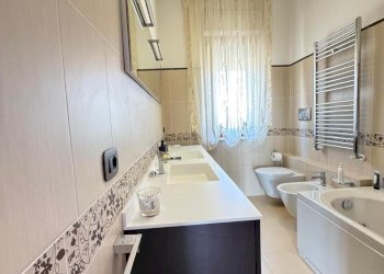 20260805_140118000_iOS 11 - Appartamento Viale Maiella 23/A, Francavilla al Mare - foto 17