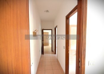 CORRIDOIO - Three-room apartment Via della Spiga, Perugia - photo 4