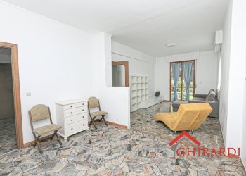 2.1 SOGGIORNO.jpg - Appartamento VIA GIOVANNI BATTISTA TORRE  17, Genova (zona Sestri Ponente) - foto 6