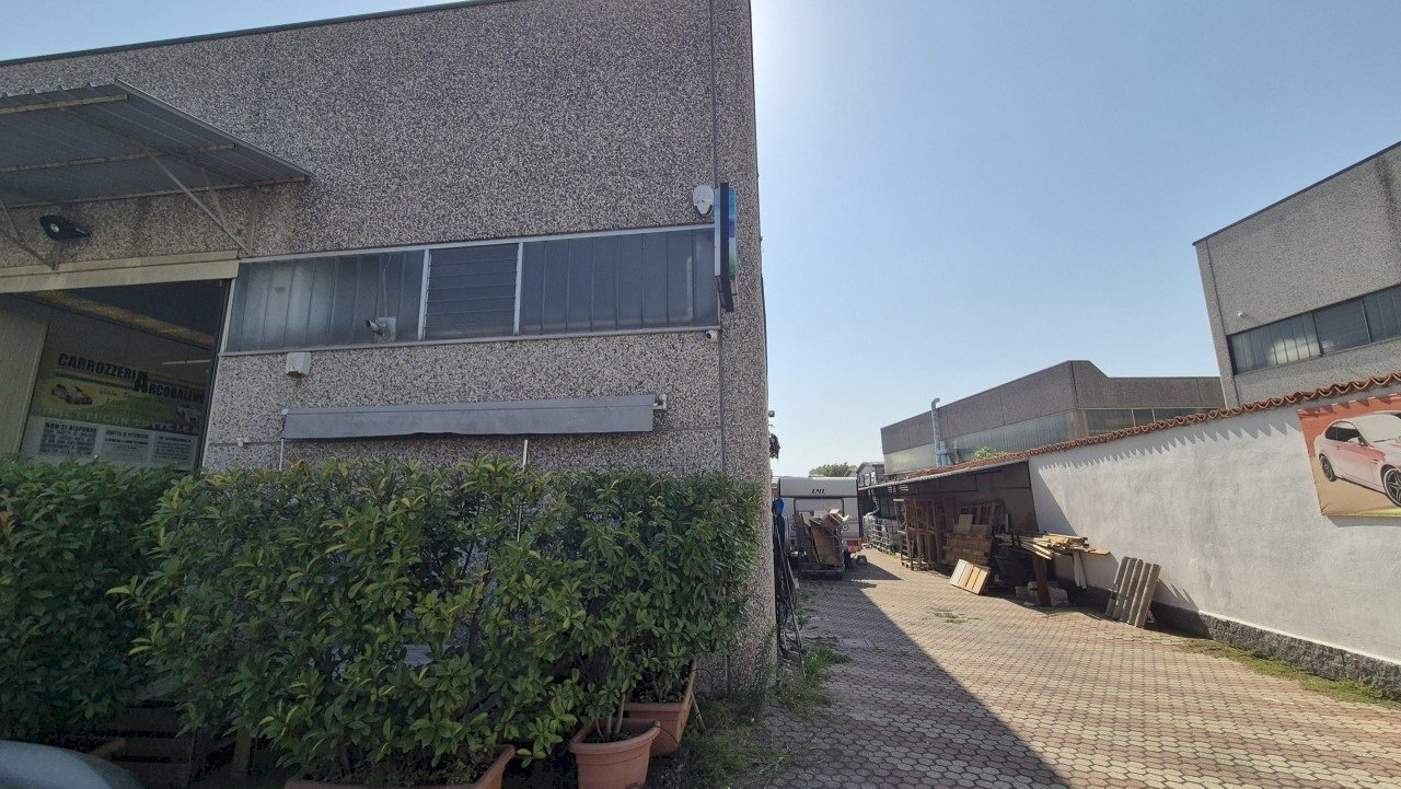 20260804_161850 - Capannone Viale Toscana, Lodi Vecchio - foto 3