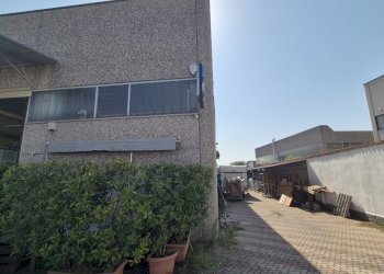 20260804_161850 - Capannone Viale Toscana, Lodi Vecchio - foto 3