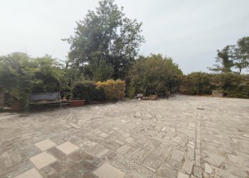 cortile comune - Portion of a house Strada Parpanese 5, Castel San Giovanni - photo 26