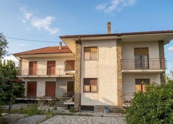 Independent house Via San Michele, Castelletto Uzzone - photo 1