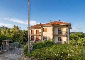 Independent house Via San Michele, Castelletto Uzzone - photo 2