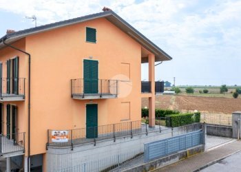 Four-room apartment Via Sant'Anna, Marene - photo 2