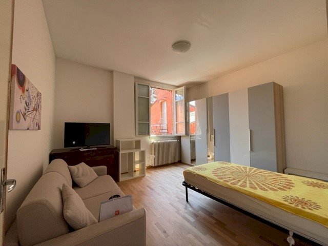CAMERA DA LETTO - Monolocale VIA CASTIGLIONE, 6, Bologna (zona Castiglione) - foto 2