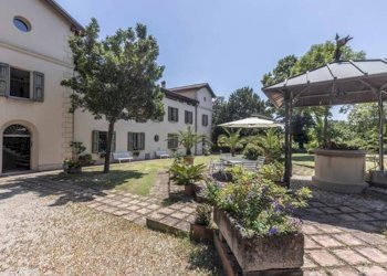 Giardino - Appartamento Via del Pino, 1, Ozzano dell'Emilia - foto 2