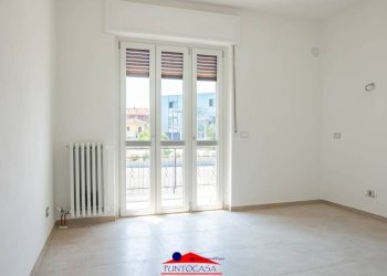 Trilocale Via Luigi Einaudi, 8, Busca - foto 3