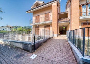 Apartment Via moncenisio, Giaveno - photo 1