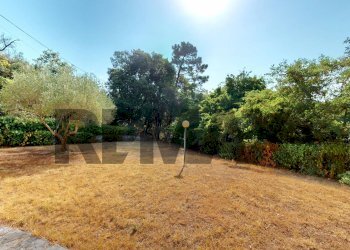 Villa via brigate cento croci, 21
Mezzema, Deiva Marina - photo 7