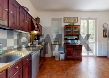 Villa via brigate cento croci, 21
Mezzema, Deiva Marina - photo 21