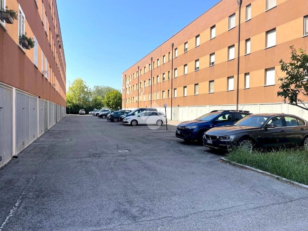 Three-room apartment Via Ferrarese, Bologna (neighborhood Fiera) - photo 3