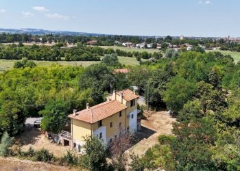 Villa Imola - foto 1