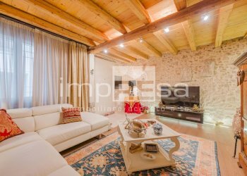 Foto 1 - Independent house Via Giuseppe Lazzarin
 
25, Conegliano - photo 1