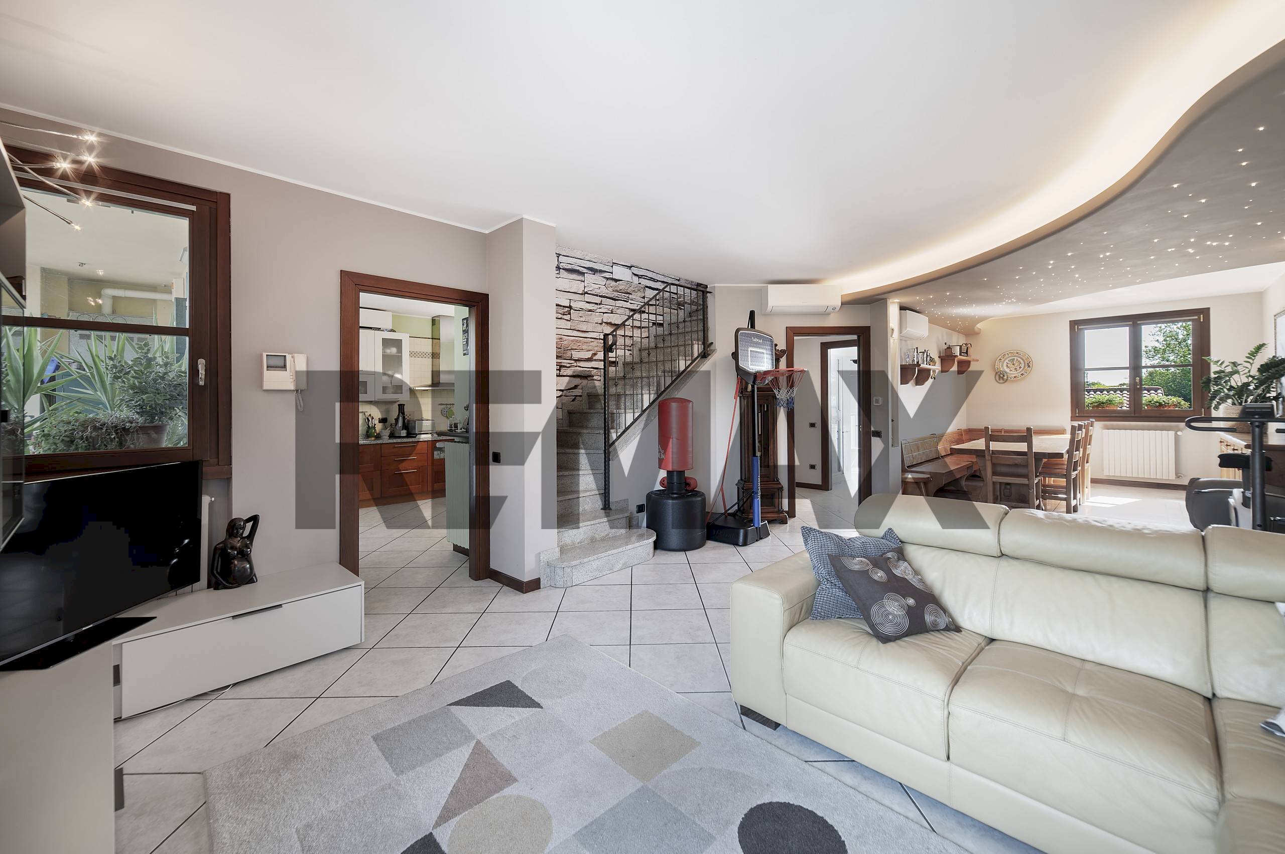 Soggiorno - Semi-detached Villa VIA DANTE ALIGHIERI
 
123, Agrate Brianza - photo 1