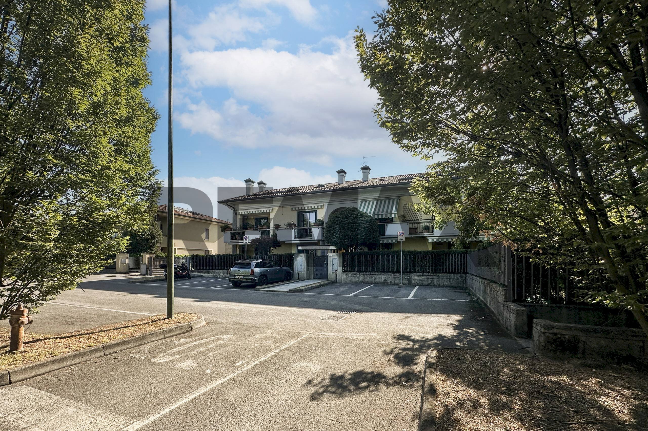 Casa all\'aperto - Semi-detached Villa VIA DANTE ALIGHIERI
123, Agrate Brianza - photo 2