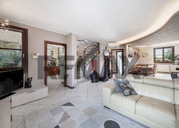 Soggiorno - Semi-detached Villa VIA DANTE ALIGHIERI
 
123, Agrate Brianza - photo 1