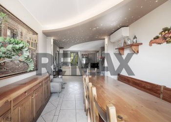Sala da pranzo - Semi-detached Villa VIA DANTE ALIGHIERI
 
123, Agrate Brianza - photo 16