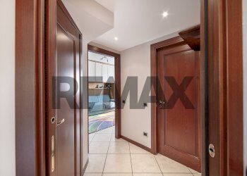 Hall / corridoio - Semi-detached Villa VIA DANTE ALIGHIERI
 
123, Agrate Brianza - photo 31
