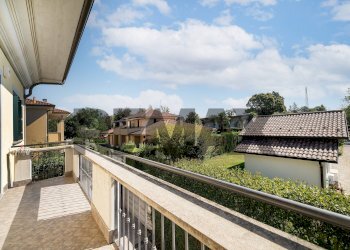 Balcone - Semi-detached Villa VIA DANTE ALIGHIERI
 
123, Agrate Brianza - photo 40