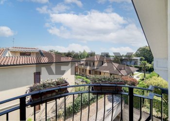 Balcone - Semi-detached Villa VIA DANTE ALIGHIERI
 
123, Agrate Brianza - photo 52