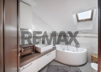 Bagno - Semi-detached Villa VIA DANTE ALIGHIERI
 
123, Agrate Brianza - photo 54
