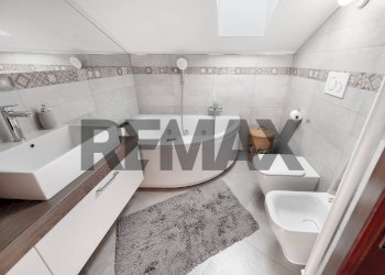 Bagno - Semi-detached Villa VIA DANTE ALIGHIERI
 
123, Agrate Brianza - photo 57