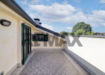 Terrazza - Semi-detached Villa VIA DANTE ALIGHIERI
 
123, Agrate Brianza - photo 77