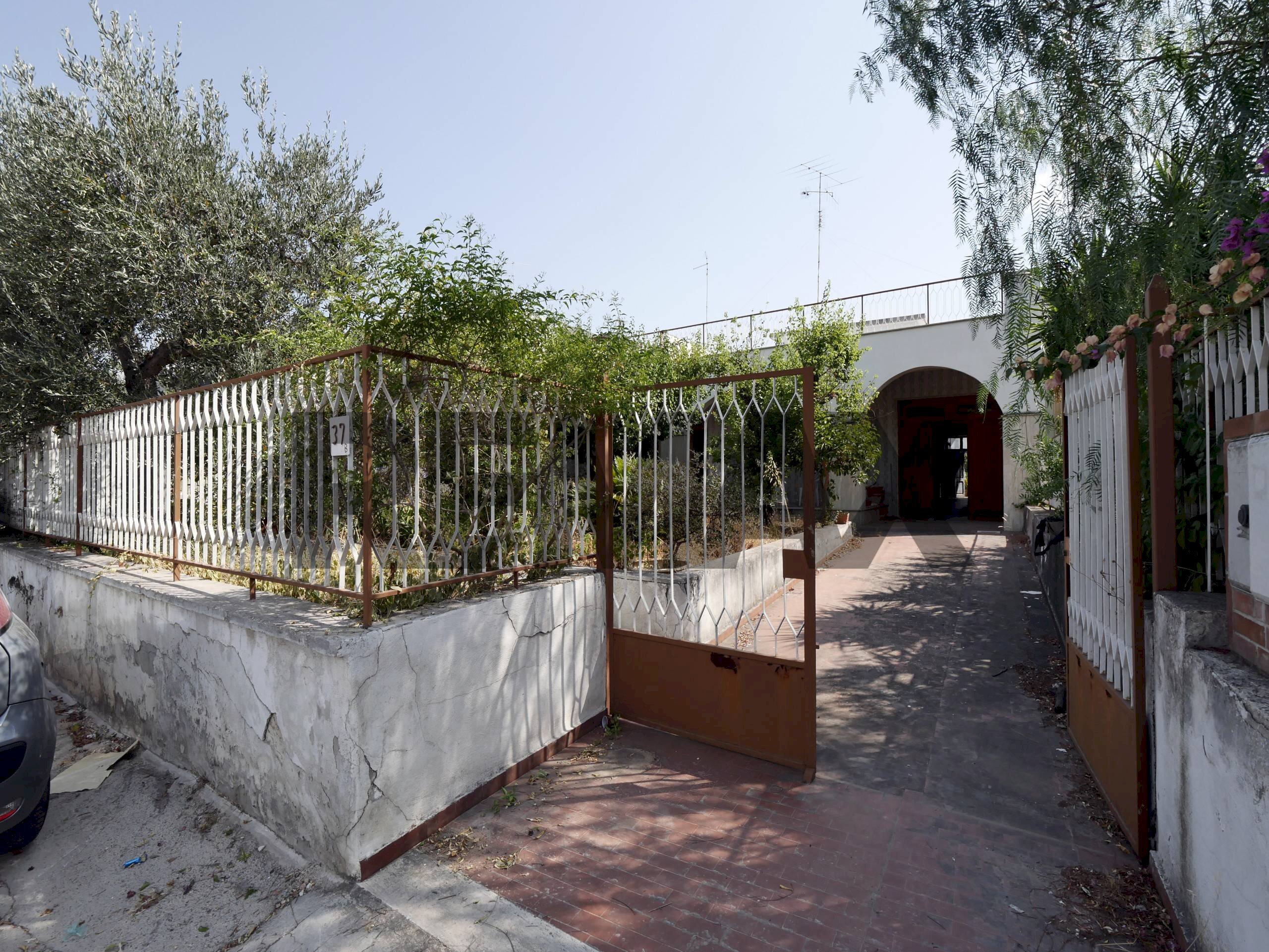 Casa all\'aperto - Terreno edificabile Via Bitonto
29, Modugno - foto 2
