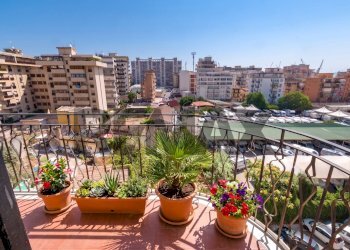 Balcone - Trilocale Via Ammiraglio Persano
44, Palermo - foto 2