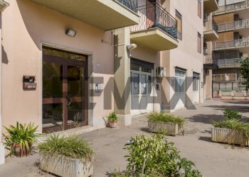 Edificio all\'aperto - Trilocale Via Ammiraglio Persano
44, Palermo - foto 30