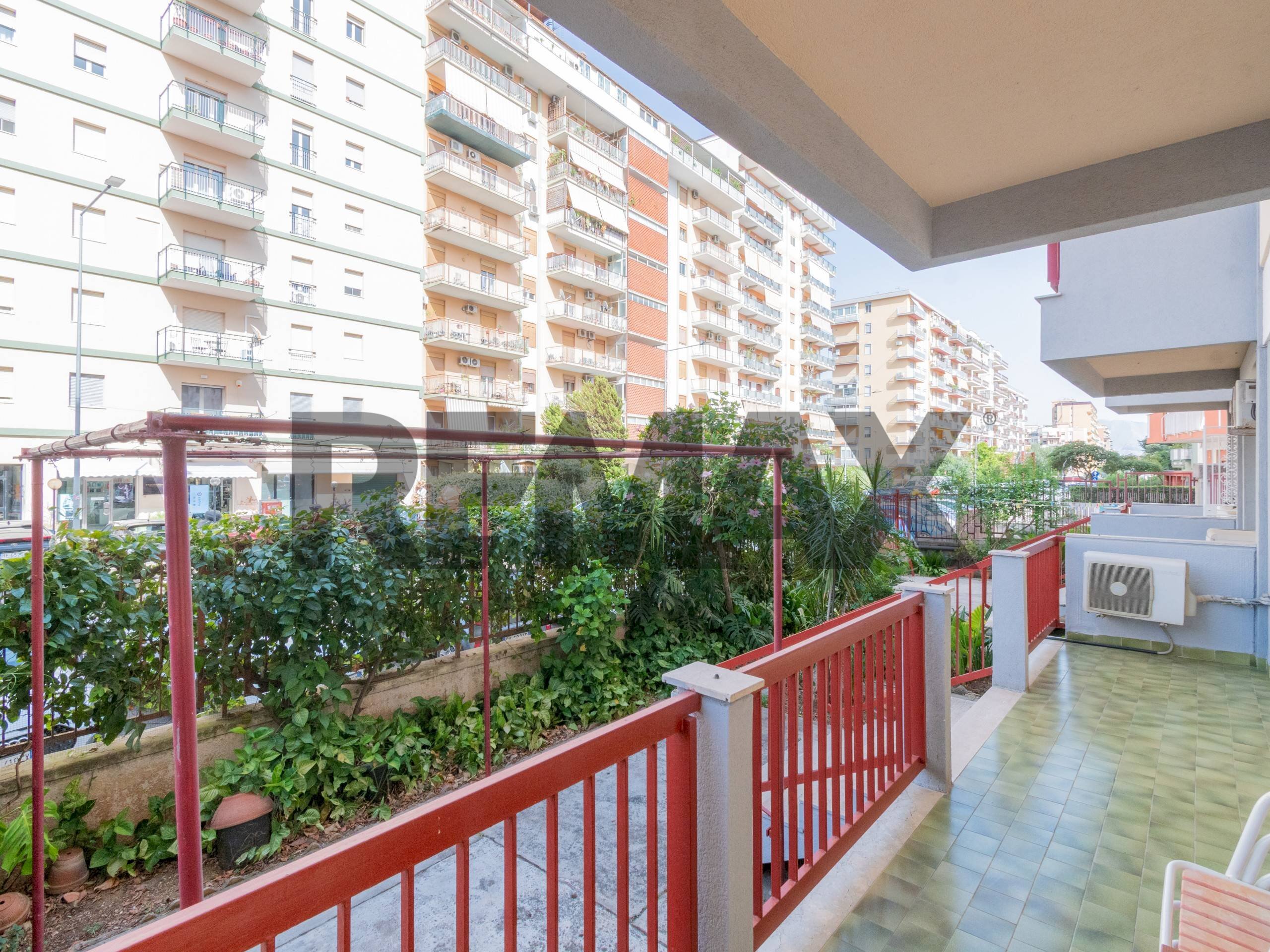 Balcone - Appartamento Piazza San Marino
 
2, Palermo - foto 1