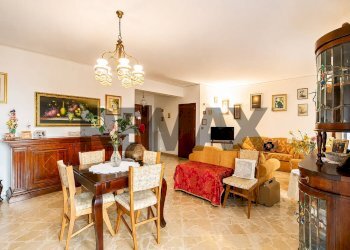 Sala da pranzo - Appartamento Piazza San Marino
 
2, Palermo - foto 9