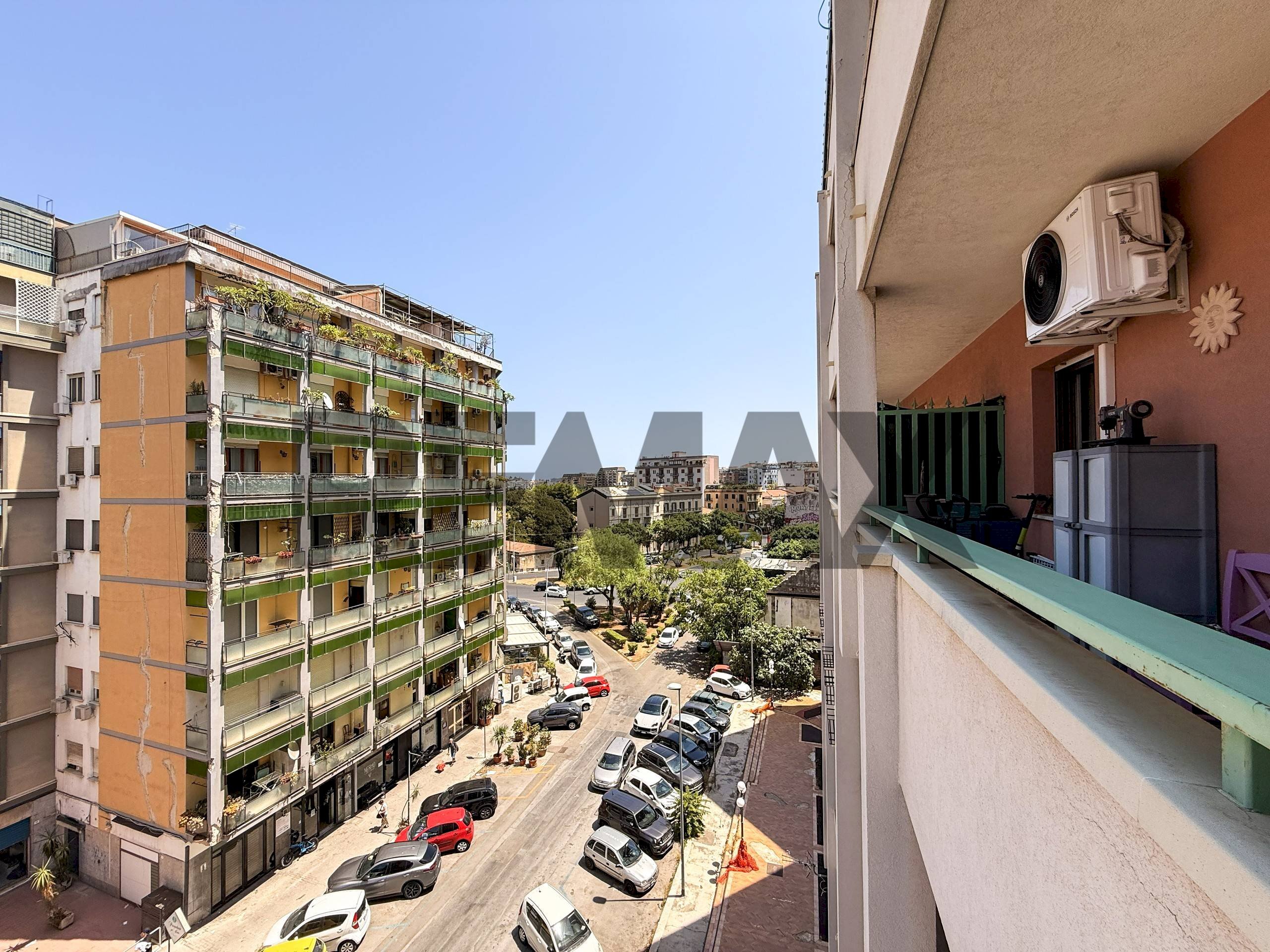 Edificio all\'aperto - Appartamento Via Del Bersagliere
 
77, Palermo - foto 1