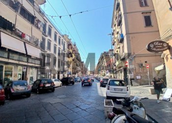 Edificio all\'aperto - Attività Commerciale Via Santi Giovanni E Paolo
139, Napoli - foto 12