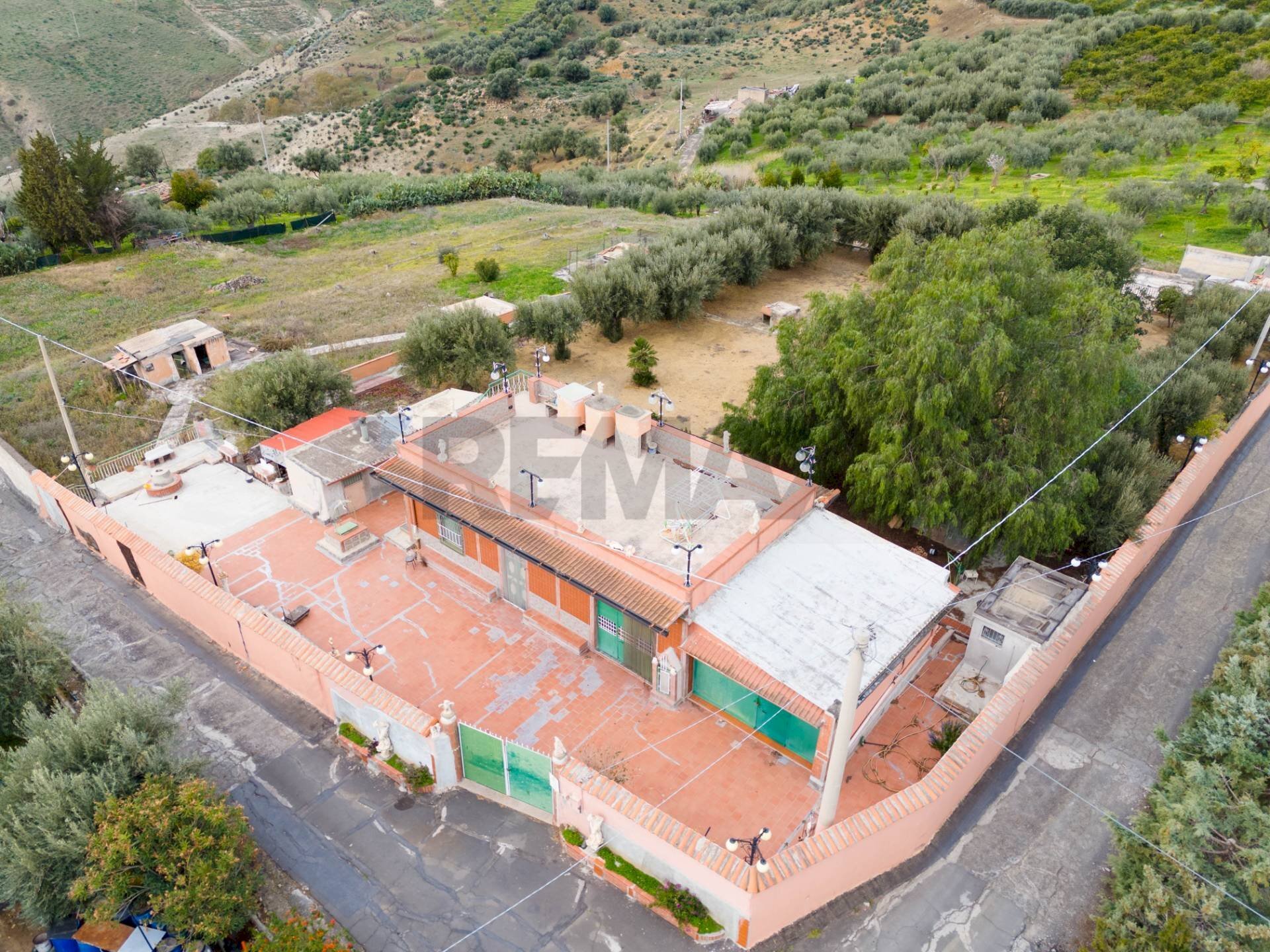 Casa all\'aperto - Rustico Contrada Coco Renaria
snc, Centuripe - foto 3