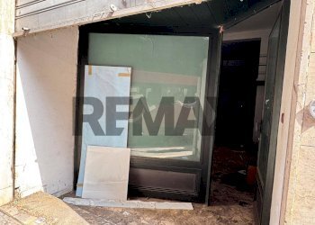 Terrazza - Commercial Premises Via Canfora
2/4, Catania - photo 2