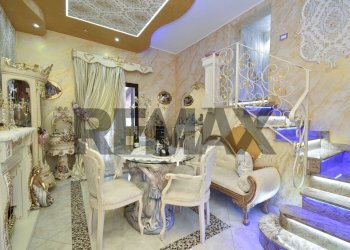 Sala da pranzo - Casa indipendente Via Cordai
 
138, Catania - foto 4