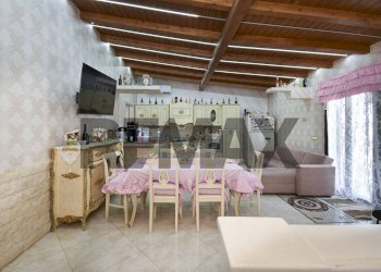 Sala da pranzo - Casa indipendente Via Cordai
 
138, Catania - foto 18