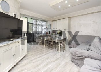 Sala da pranzo - Quadrilocale Via Marcello Mastroianni
 
96, Catania - foto 4