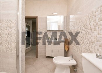 Bagno - Quadrilocale Via Marcello Mastroianni
 
96, Catania - foto 17