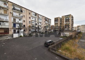 Edificio all\'aperto - Quadrilocale Via Marcello Mastroianni
 
96, Catania - foto 24