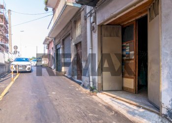 Edificio all\'aperto - Laboratorio Via Tomadio
 
11, Acireale - foto 10