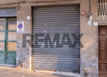 Edificio all\'aperto - Laboratorio Via Tomadio
 
11, Acireale - foto 1