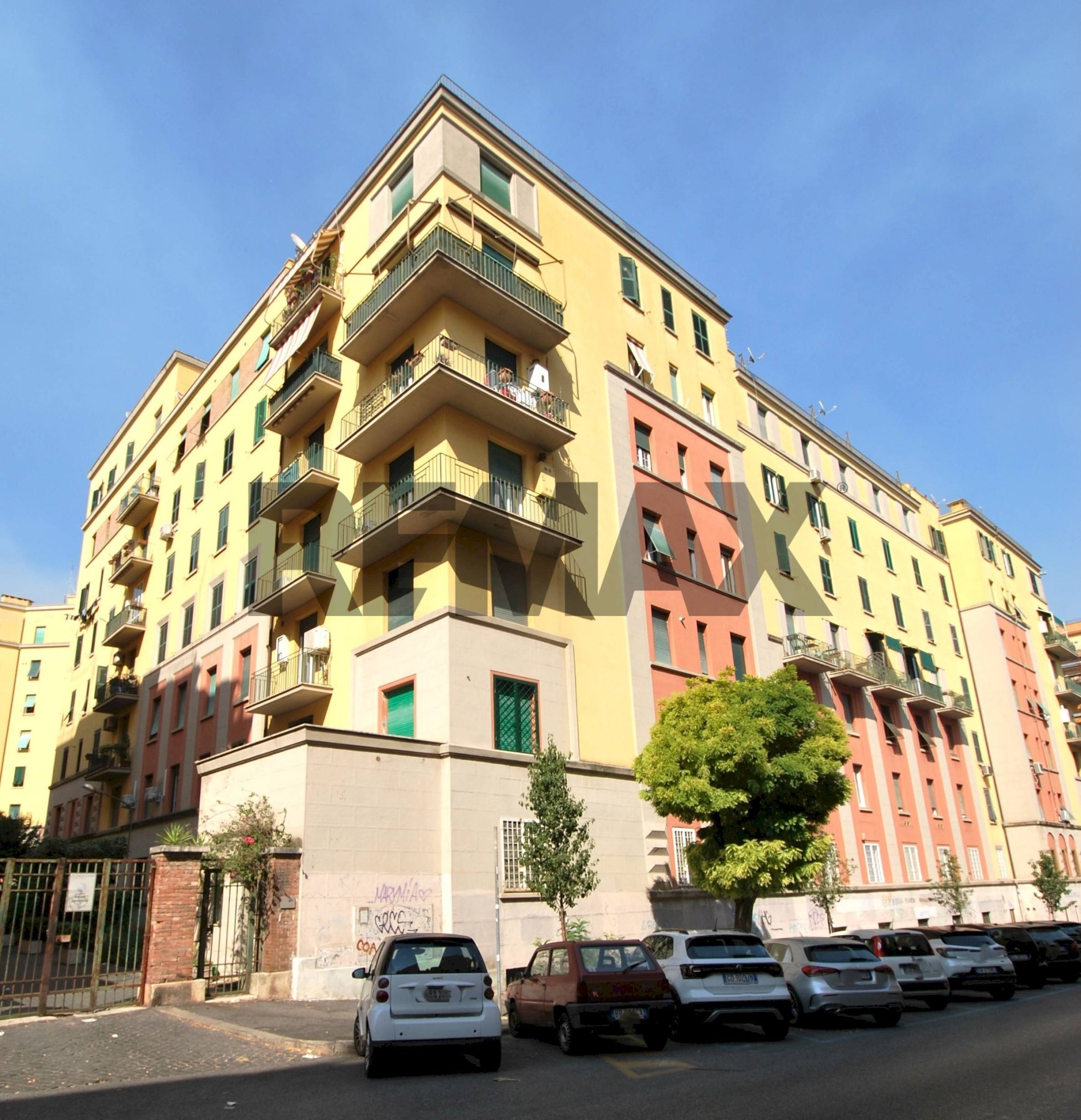 Edificio all\'aperto - Trilocale via etruria
 
44, Roma - foto 1