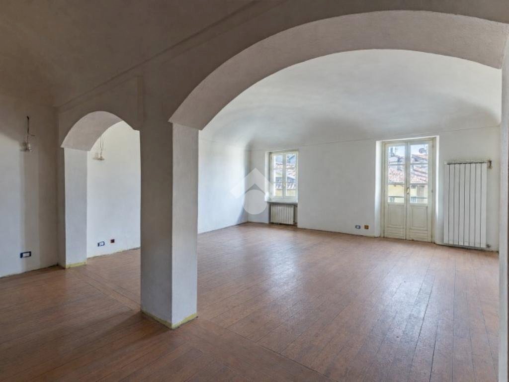 Apartment Piazza Gioberti, Ivrea - photo 3