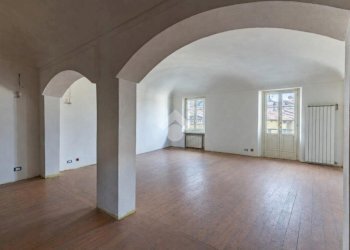 Apartment Piazza Gioberti, Ivrea - photo 3