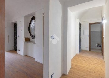 Apartment Piazza Gioberti, Ivrea - photo 13
