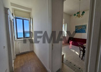 Hall / corridoio - Apartment Lungomare Trieste
 
112, Salerno - photo 2